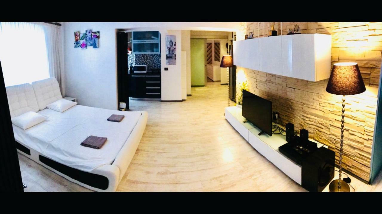 Apartament Eric 100 *
